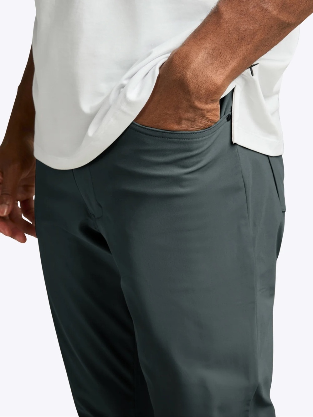 Cuts AO Pant